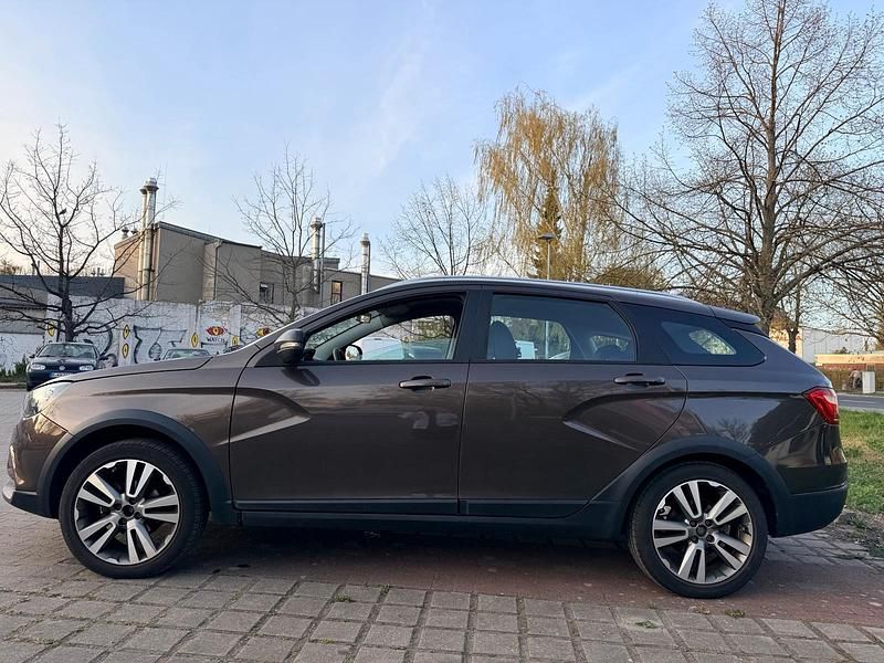 Second-hand Lada Vesta 106 CP (77 kW) 2018 Gri Break