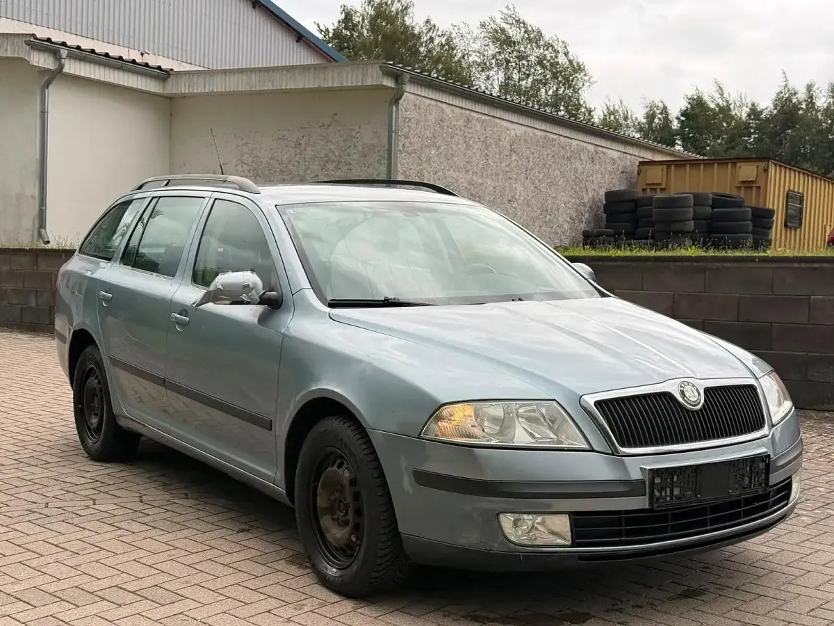 Gebraucht Skoda Octavia 140 PS (102 kW) 2006 Blau Kombi
