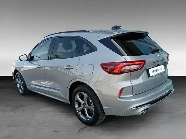 Gebraucht Ford Kuga ST-Line 152 PS (111 kW) 2025 Solarsilber (metallic) SUV