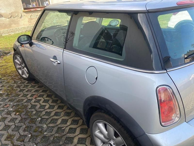 Second-hand Mini ONE 90 CP (66 kW) 2006 Argintiu Hatchback