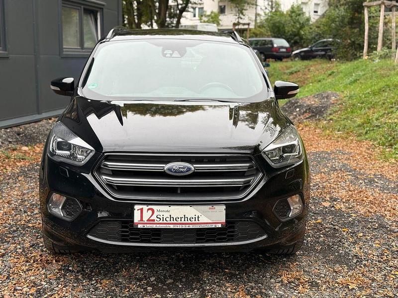 Gebraucht Ford Kuga ST-Line 179 PS (131 kW) 2018 Schwarz SUV