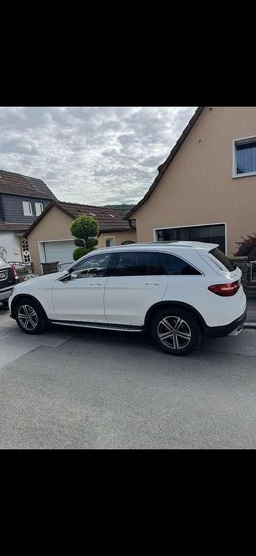 Gebraucht Mercedes GLC250 204 PS (150 kW) 2017 SUV