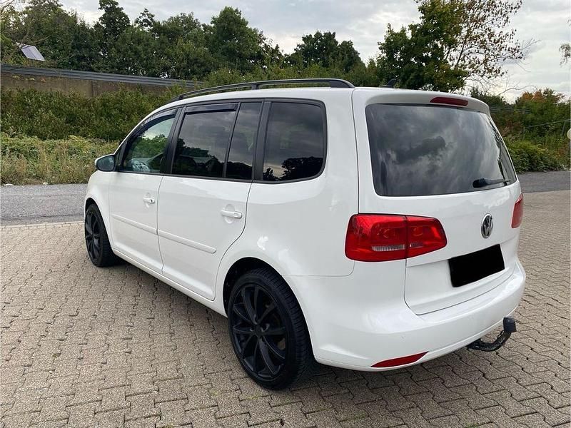 Gebraucht VW Touran Highline 140 PS (102 kW) 2011 Weiß Van / Kleinbus