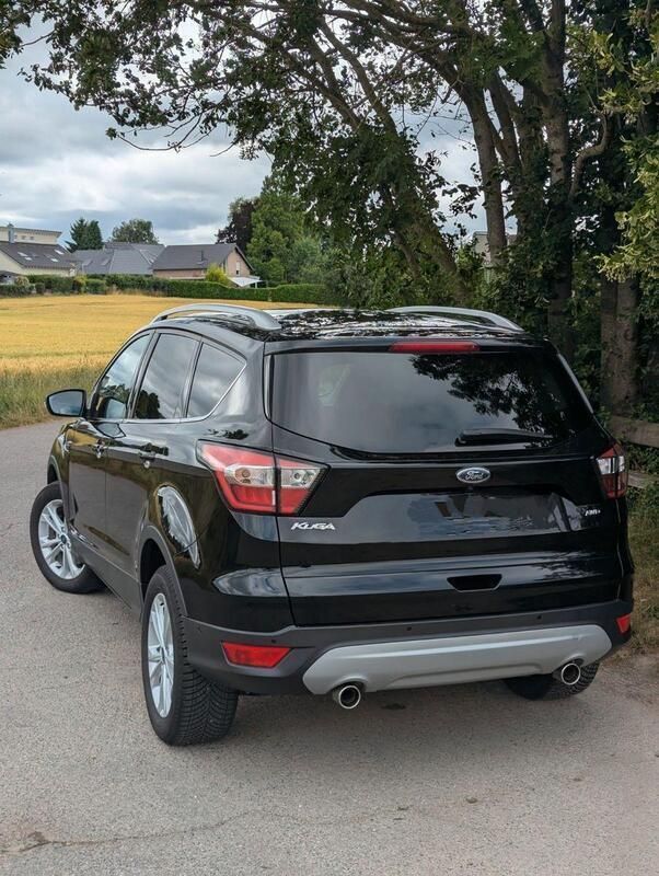 Schwarz Gebraucht 2020 Ford Kuga Titanium SUV | 19.500 € (Fairer Preis) - Bild 1/4