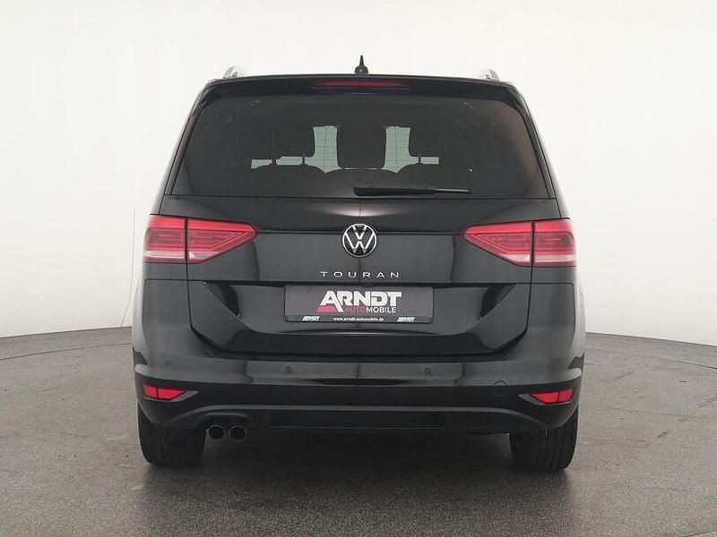 Gebraucht VW Touran Highline 150 PS (110 kW) 2025 Deep black perleffekt Van / Kleinbus