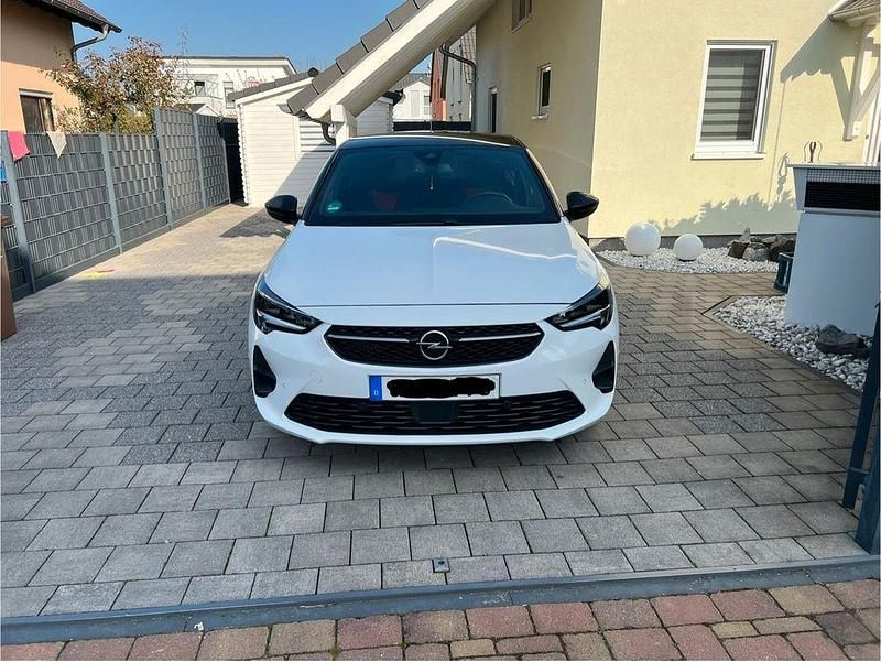 Weiß Gebraucht 2022 Opel Corsa GS Line Limousine | 16.100 € (Fairer Preis) - Bild 1/4