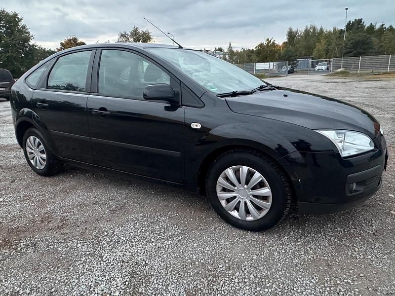 Schwarz Gebraucht 2006 Ford Focus Kleinwagen | 1.999 € (Fairer Preis) - Bild 1/4