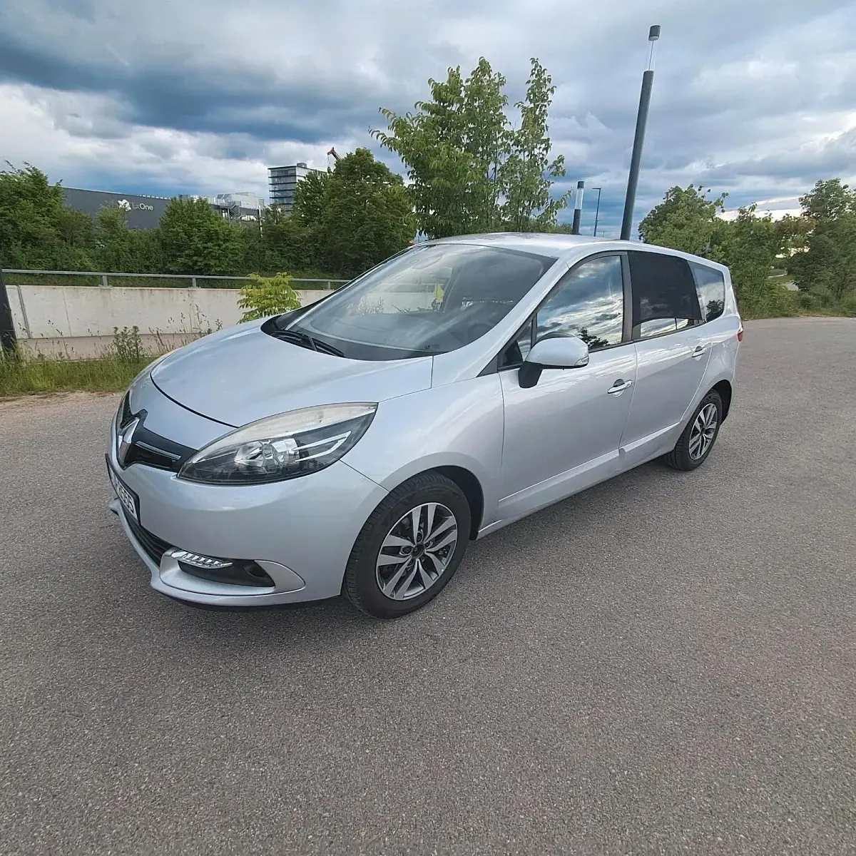 Gebraucht Renault Grand Scénic III 110 PS (80 kW) 2014 Grau Van / Kleinbus