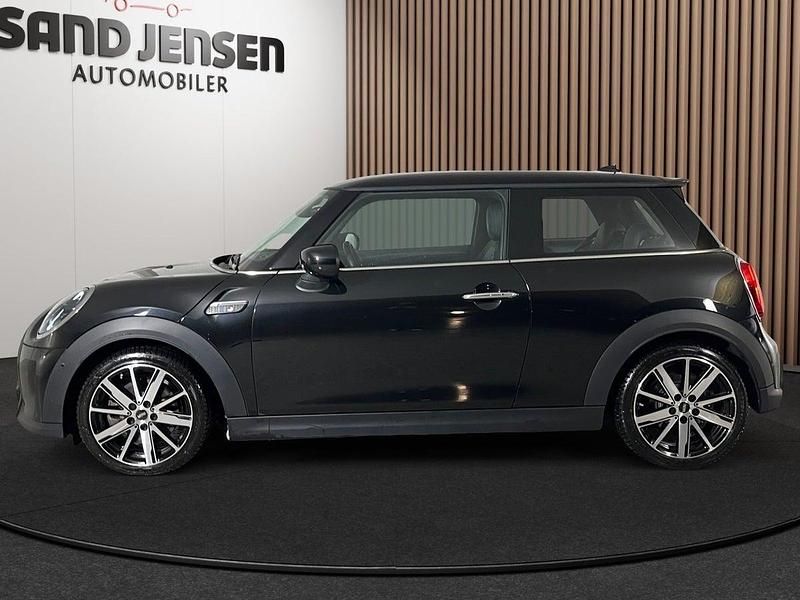 Gebraucht Mini Cooper S 178 PS (130 kW) 2024 Midnight black ii Kleinwagen