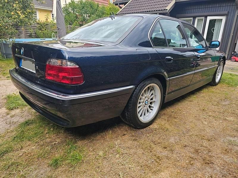 Gebraucht BMW 740 286 PS (210 kW) 1999 Blau Limousine