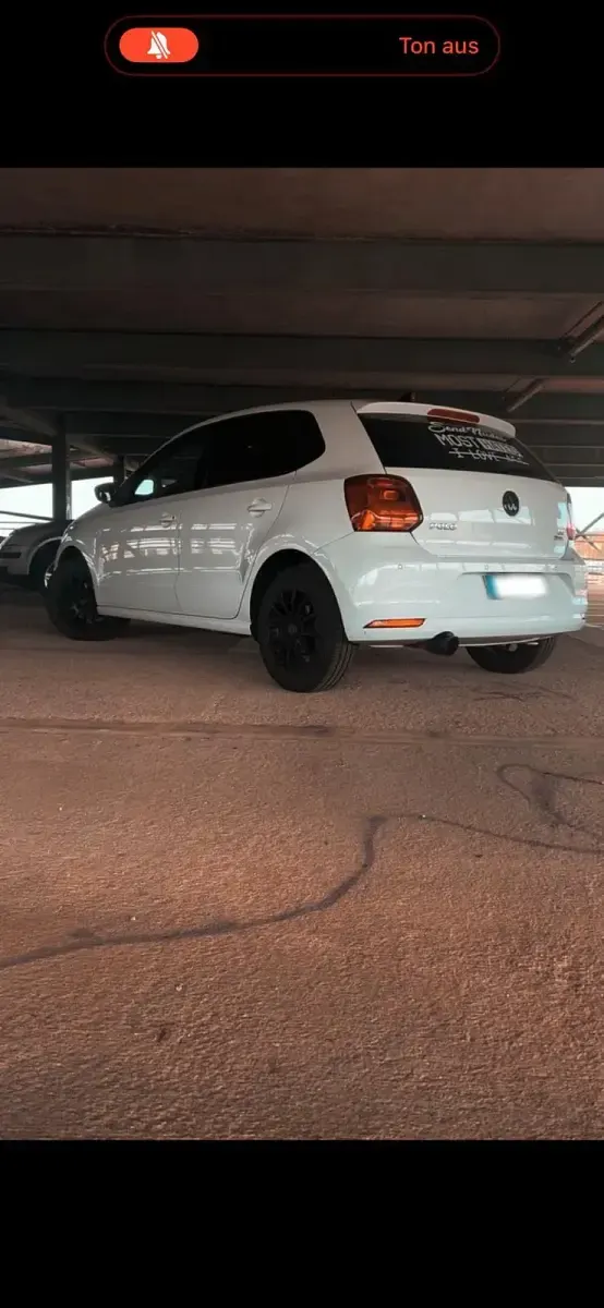 Gebraucht VW Polo 90 PS (66 kW) 2016 Weiß Kleinwagen