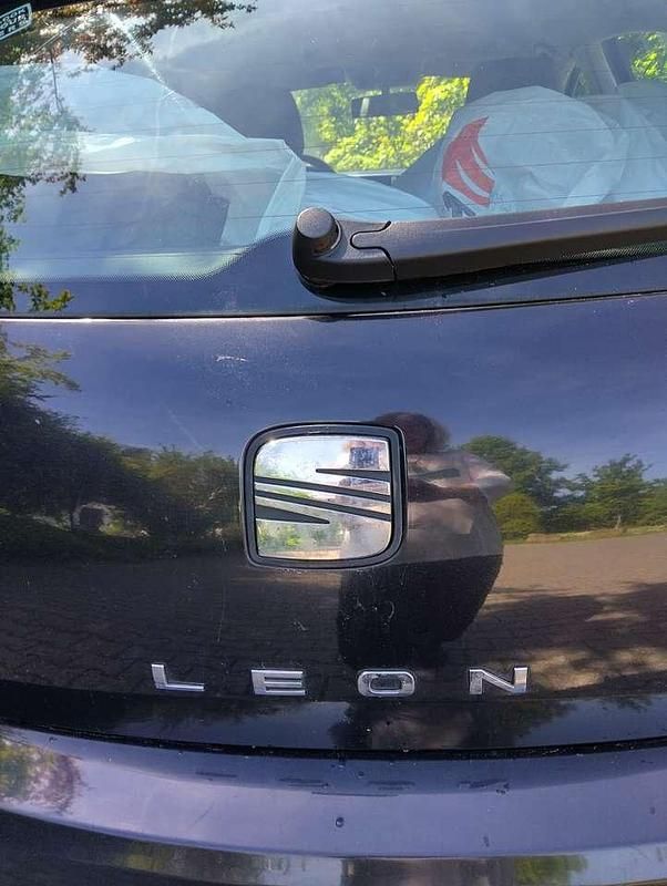 Second-hand Seat Leon 105 CP (77 kW) 2006 Hatchback