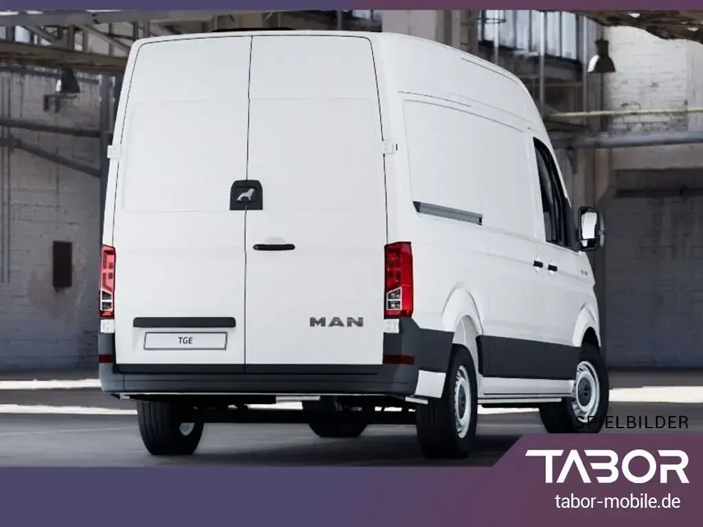 Nouă MAN TGE 177 CP (130 kW) 2026 Alb Van