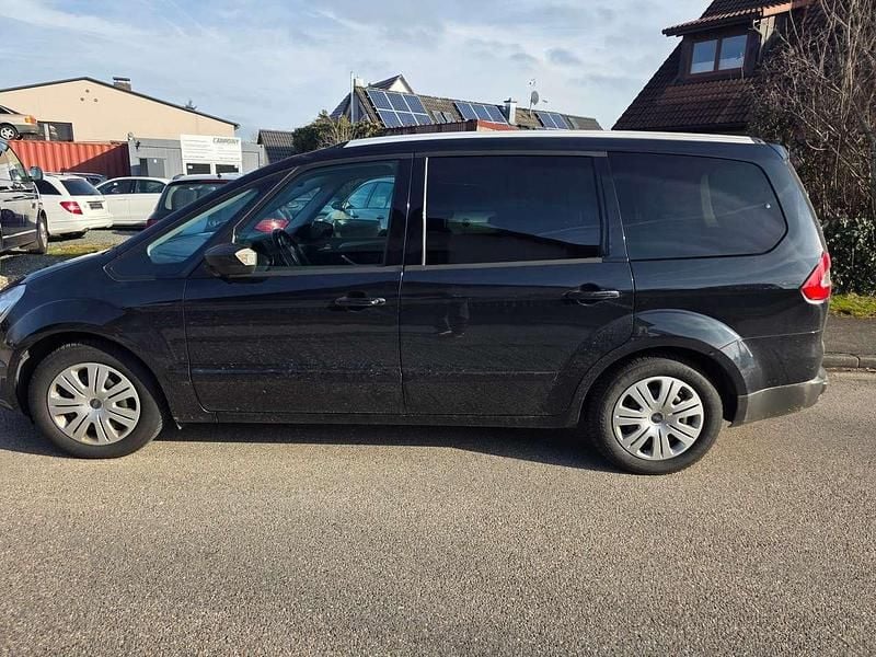 Gebraucht Ford Galaxy Trend 140 PS (102 kW) 2010 Pantherschwarz metallic Van / Kleinbus