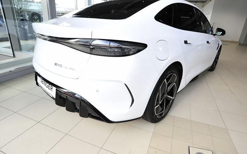 Gebraucht BYD Seal Design 230 kW (313 PS) 2025 Weiß Limousine