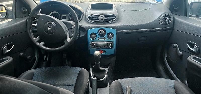 Gebraucht Renault Clio III 75 PS (55 kW) 2008 Blau Kleinwagen