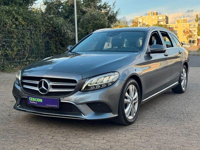 Grau Gebraucht 2019 Mercedes C180 Limousine | 20.990 € (Superpreis) - Bild 1/4
