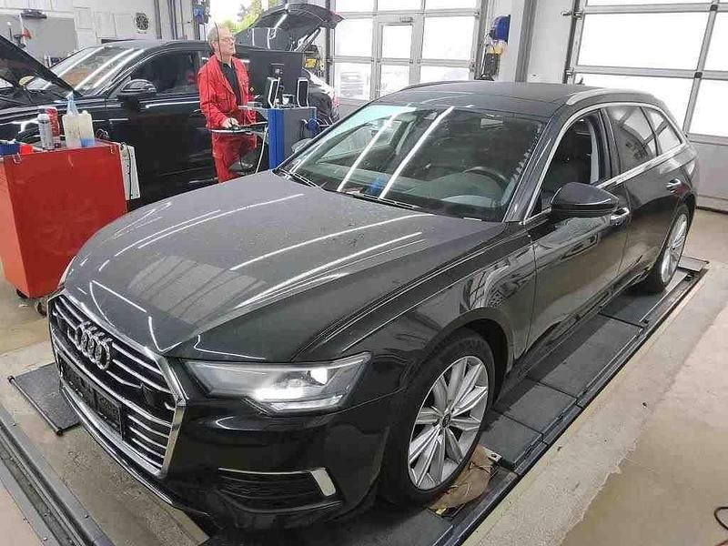 Grau Gebraucht 2021 Audi A6 Design Kombi | 28.989 € (Superpreis) - Bild 1/4