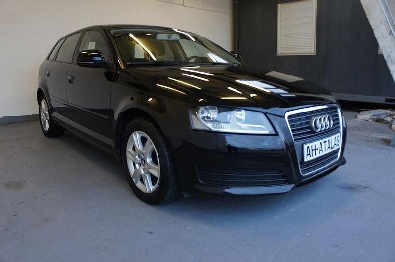 Gebraucht Audi A3 Ambiente 105 PS (77 kW) 2010 Schwarz Kleinwagen