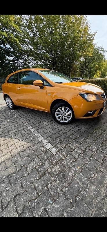 Orange Gebraucht 2012 Seat Ibiza SC Style Kleinwagen | 4.400 € (Fairer Preis) - Bild 1/4