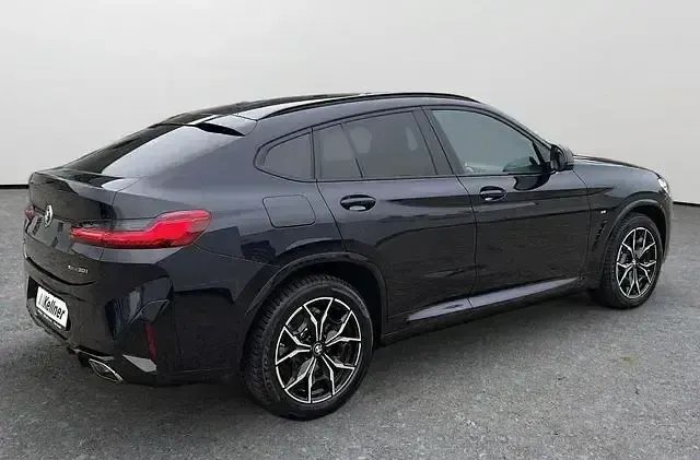 Gebraucht BMW X4 M Sport 247 PS (181 kW) 2024 Schwarz SUV