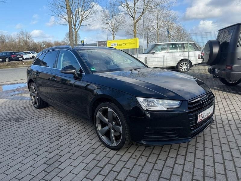 Gebraucht Audi A4 Basis 150 PS (110 kW) 2017 Schwarz Kombi