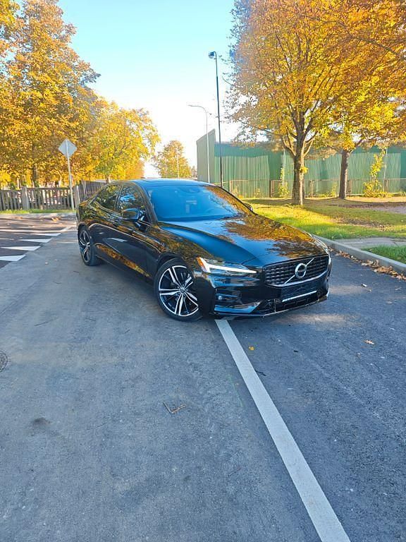Schwarz Gebraucht 2019 Volvo S60 R-Design Limousine | 23.000 € - Bild 1/4