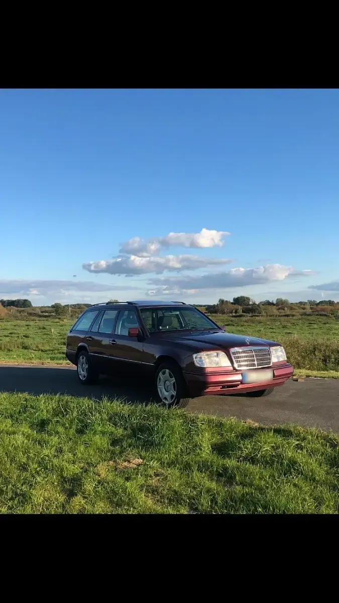 Gebraucht Mercedes 200 136 PS (100 kW) 1995 Rot Kombi