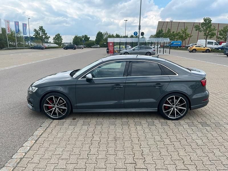 Gebraucht Audi S3 310 PS (228 kW) 2017 Grau Limousine
