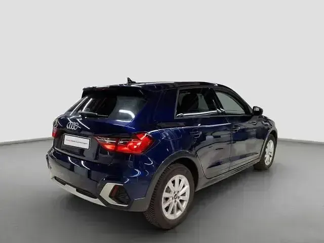 Gebraucht Audi A1 Basis 116 PS (85 kW) 2025 Navarrablau metallic SUV
