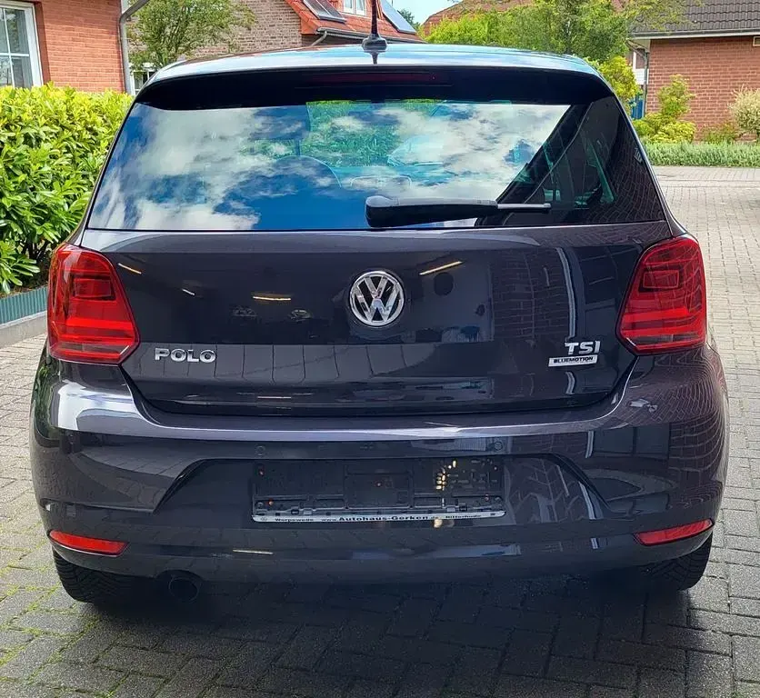 Gebraucht VW Polo LOUNGE 90 PS (66 kW) 2016 Grau Limousine