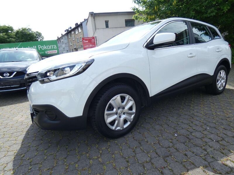 Gebraucht Renault Kadjar Life 131 PS (96 kW) 2017 Gletscherweiss SUV