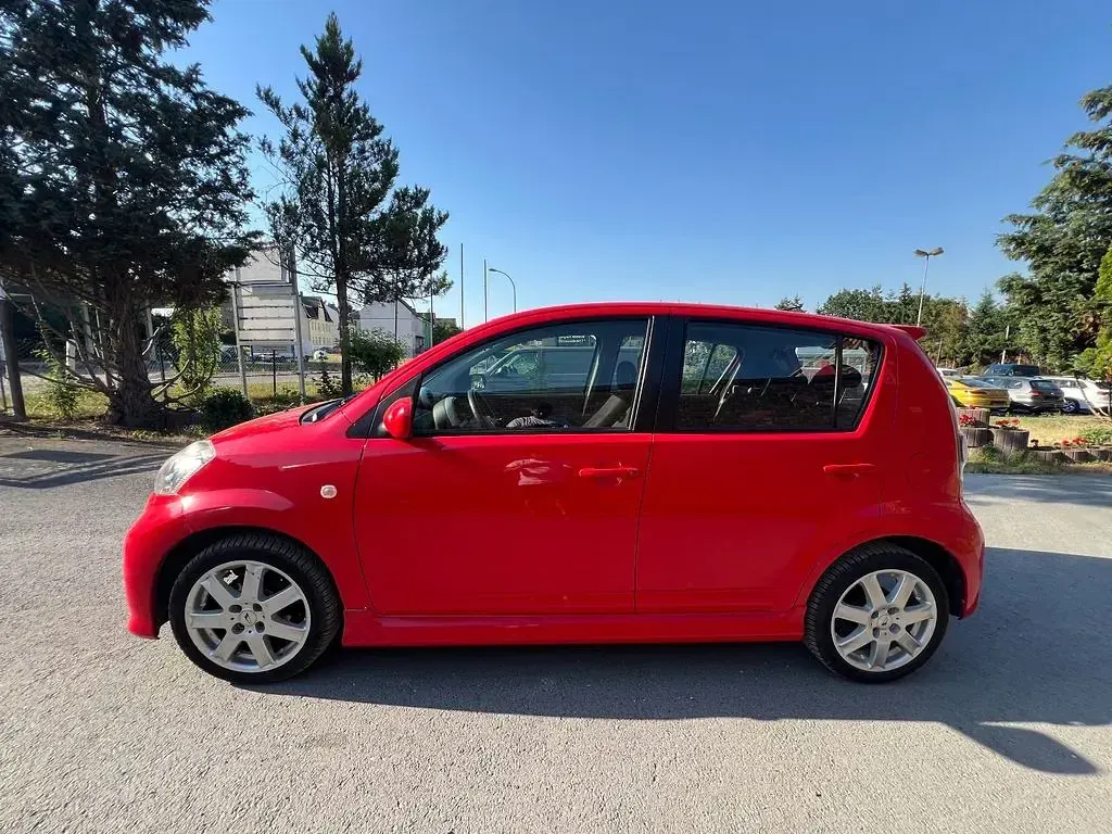 Gebraucht Daihatsu Sirion 87 PS (63 kW) 2006 Rot Kleinwagen