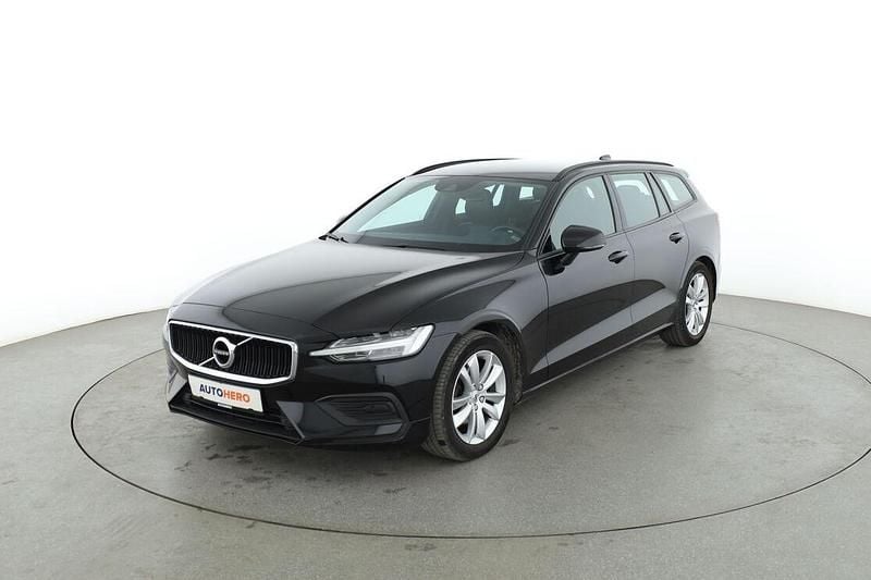 Schwarz Gebraucht 2018 Volvo V60 Momentum Kombi | 20.010 € (Guter Preis) - Bild 1/3