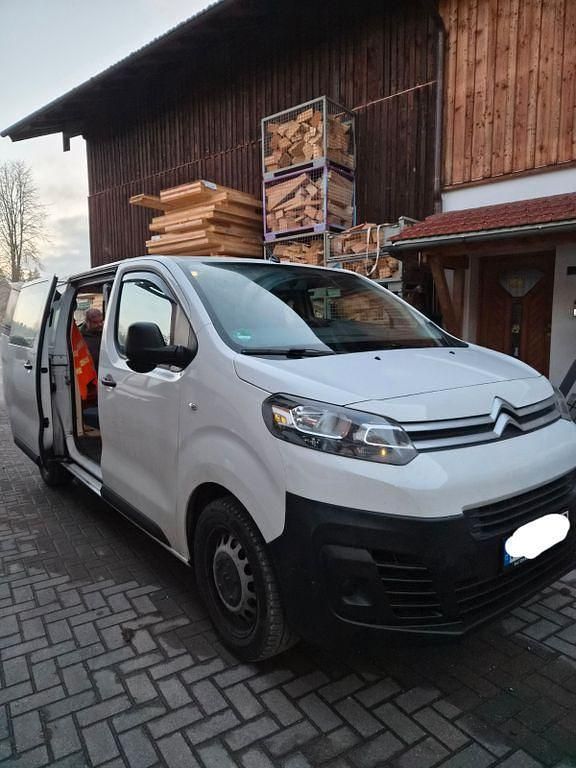 Weiß Gebraucht 2020 Citroën Jumpy Van / Kleinbus | 24.500 € - Bild 1/4