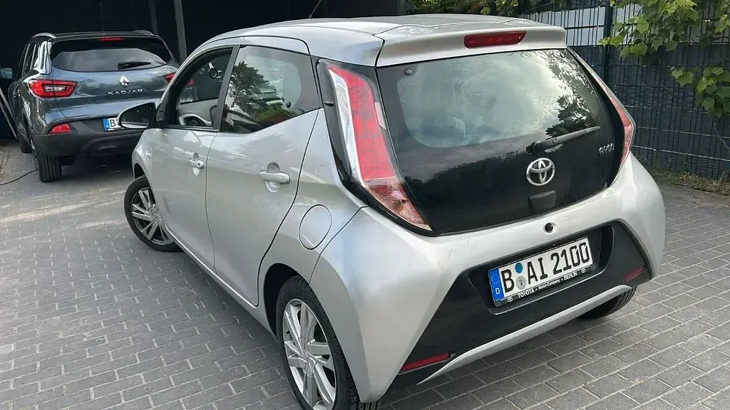 Gebraucht Toyota Aygo X-play 69 PS (50 kW) 2017 Grau Kleinwagen