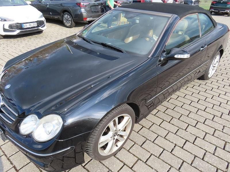 Gebraucht Mercedes CLK320 224 PS (164 kW) 2008 Schwarz Cabrio