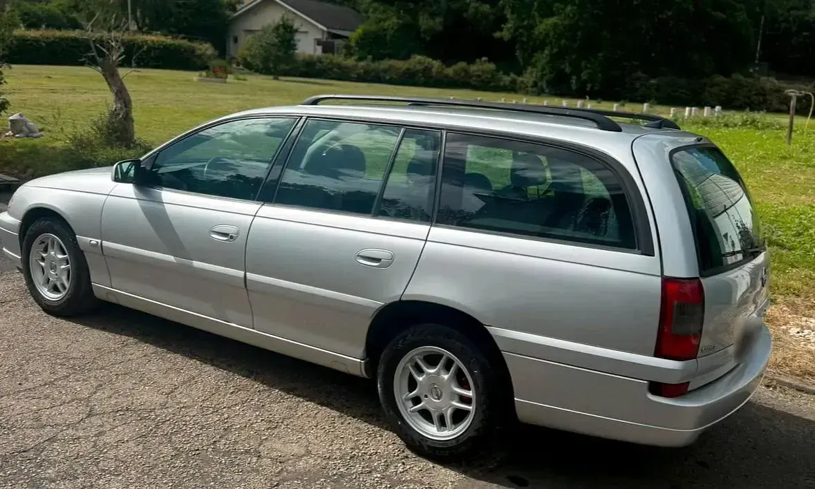 Gebraucht Opel Omega 180 PS (132 kW) 2002 Silber Kombi