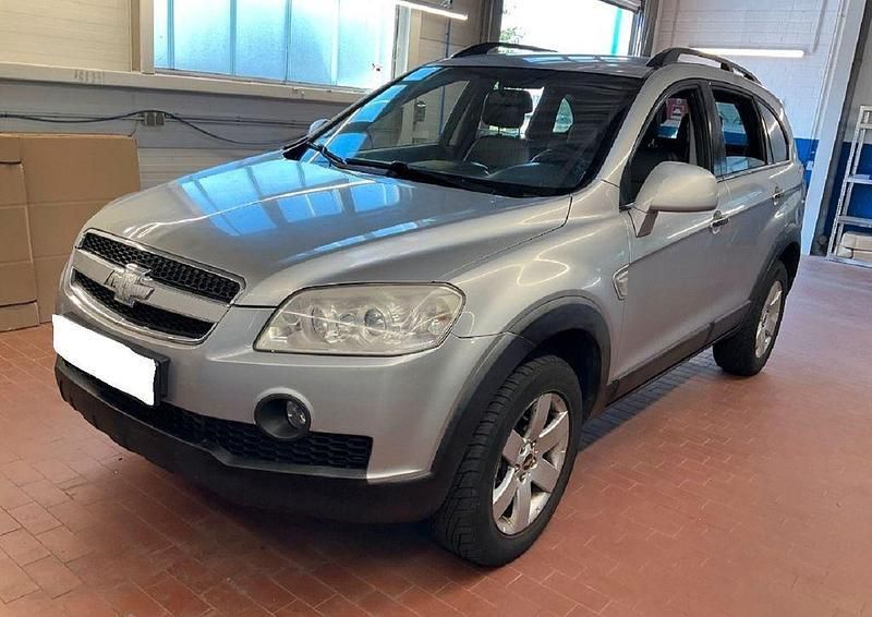 Silber Gebraucht 2009 Chevrolet Captiva LS SUV | 4.999 € (Guter Preis) - Bild 1/4