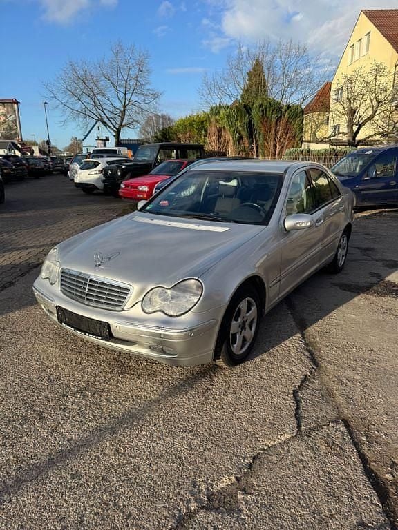 Gebraucht Mercedes C180 Elegance 129 PS (94 kW) 2001 Silber Limousine