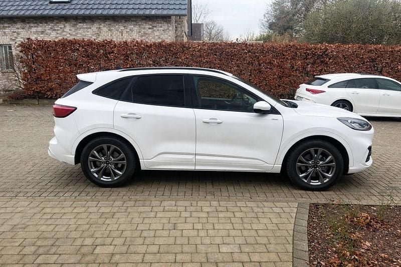 Gebraucht Ford Kuga ST-Line 224 PS (164 kW) 2021 Weiß SUV
