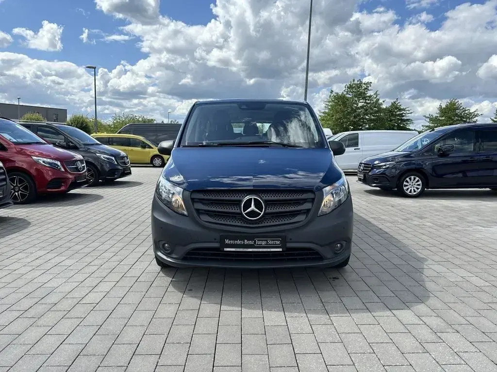 Gebraucht Mercedes Vito 136 PS (100 kW) 2021 Stahlblau Van