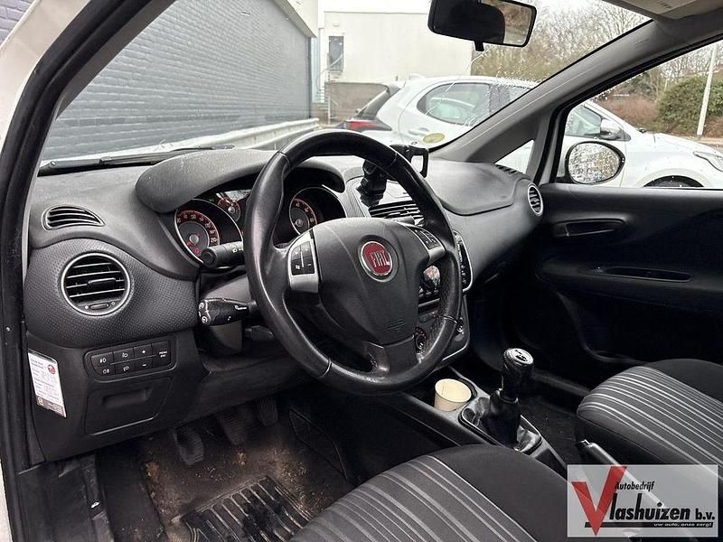 Gebraucht Fiat Punto Evo 86 PS (63 kW) 2011 Weiß Kleinwagen