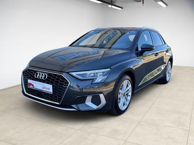 Gebraucht Audi A3 Sportback e-tron Advanced 204 PS (150 kW) 2024 Manhattangrau metallic Kleinwagen