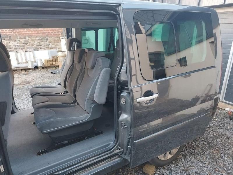 Gebraucht Citroën Jumpy 163 PS (119 kW) 2012 Grau Van / Kleinbus