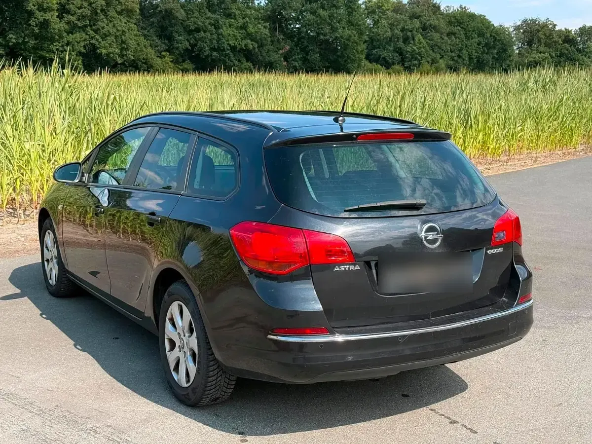 Gebraucht Opel Astra 2015 Schwarz Kombi