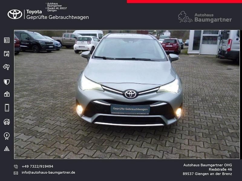 Titansilber mica metallic Gebraucht 2017 Toyota Avensis Edition-S Kombi | 11.650 € (Guter Preis) - Bild 1/4