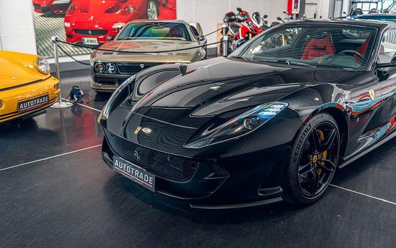 Second-hand Ferrari 812 799 CP (587 kW) 2018 Coupe