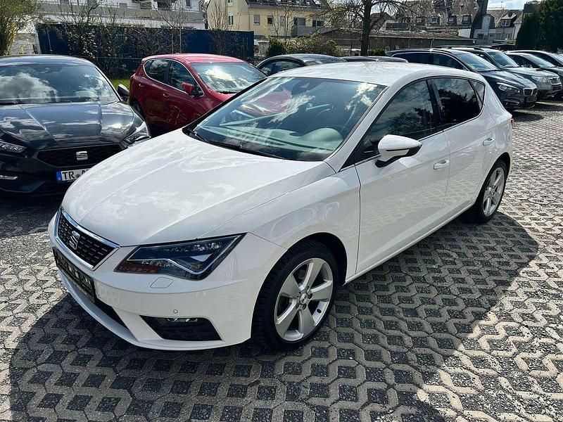 Gebraucht Seat Leon XCELLENCE 125 PS (91 kW) 2017 "candy" weiss Kleinwagen