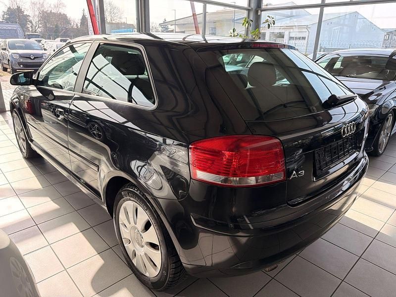 Gebraucht Audi A3 Attraction 105 PS (77 kW) 2004 Schwarz Kleinwagen